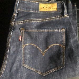 Levi’s Bold curve